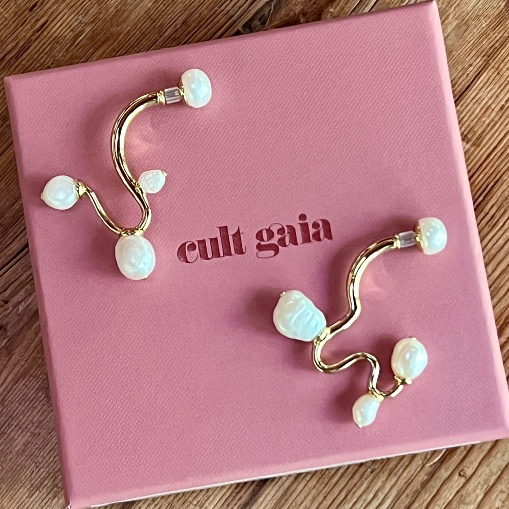 🌺🎉HP🎉🌺 NWT Cult Gaia Cristina Cultured Baroque Pearl Earrings